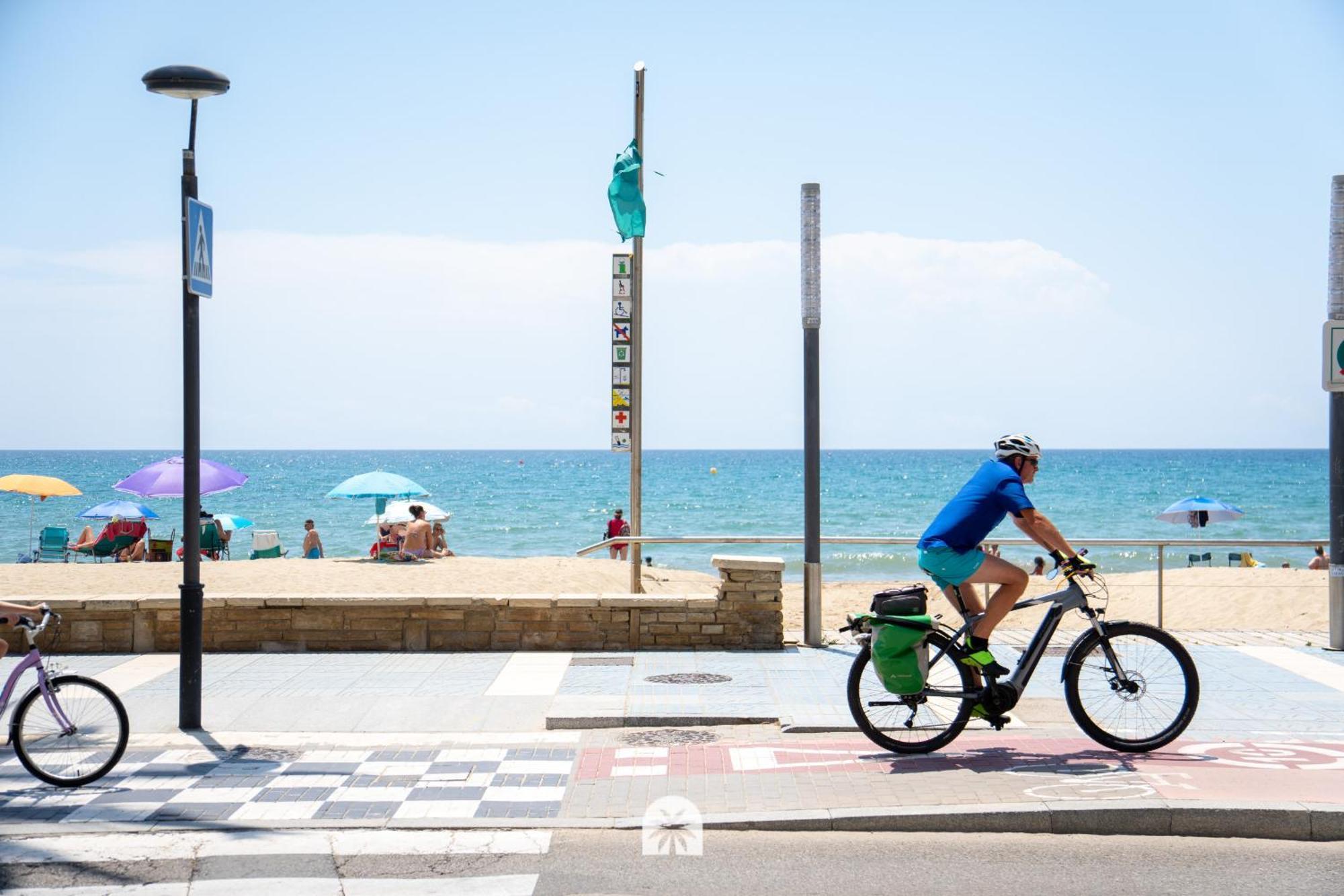 Mediterranean Way - Relax กัมบริลส์ ภายนอก รูปภาพ